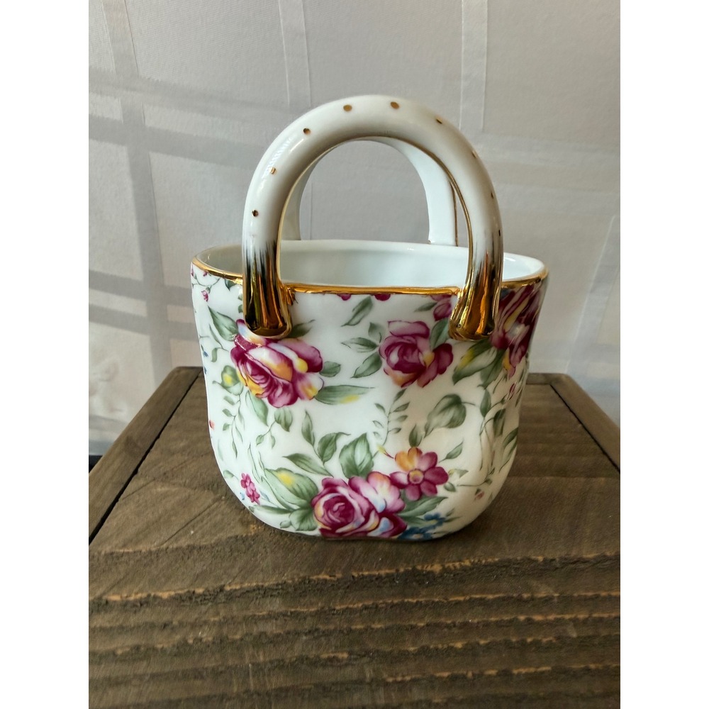 Vintage Nantucket Porcelain Floral Basket Trinket Dish Gold Trim Holder